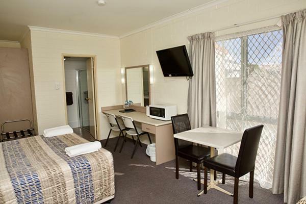 Pioneer Motel Goondiwindi Exterior photo